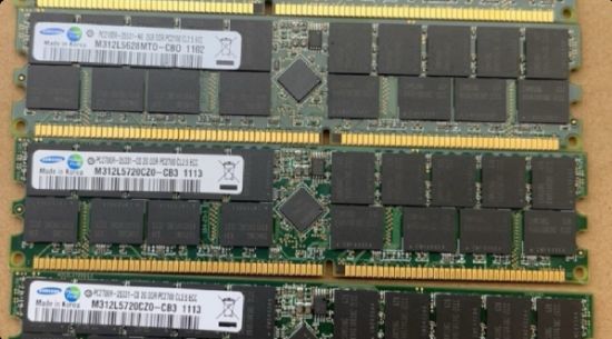 Picture of Samsung M312L5720CZ0-CB3 2GB, DDR-333, ECC, PC2700R  Server DDR-333
